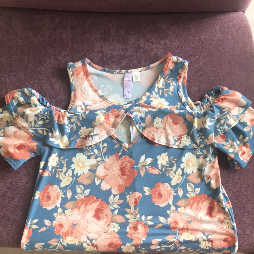 Pretty Floral Off Shoulder Ruffle Dress - Picture 7 of 8